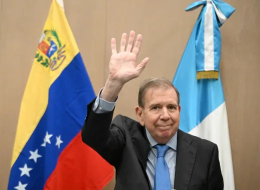 Edmundo González: "El régimen de Maduro está débil pero es peligroso"