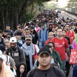 Migrantes en frontera con Estados Unidos el día de la juramentación de Trump