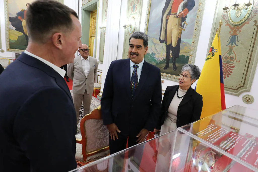 RICHARD-GRENELL-TRUMP-MADURO