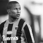 Hallan muerto al futbolista uruguayo Mathías Acuña dentro de un armario en Ecuador