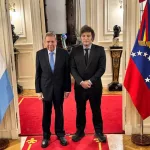 Javier Milei recibe a Edmundo González con honores de Presidente de Venezuela