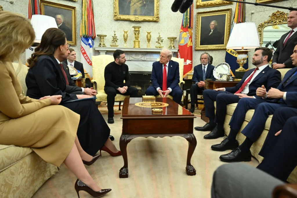 Round Trump-Zelenski: Moscú aplaude y Europa reafirma apoyo a Ucrania