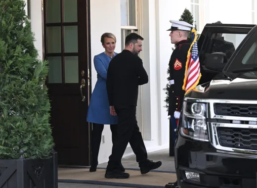 Zelenski no quiere pelear con Trump y dice que sigue dispuesto a firmar un acuerdo Round Trump-Zelenski: Moscú aplaude y Europa reafirma apoyo a Ucrania