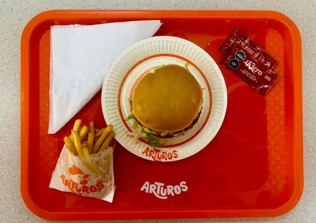 Arturos lanza la nueva hamburguesa Mayo Crunch: ¿qué tiene de diferente?