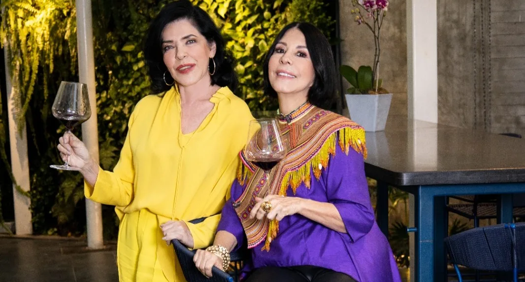 Decididas a pasarla bien y compartir el goce por la vida, Angela Oráa y Marianella Salazar hacen un dúo sibarita para alzar las copas y brindar hasta más no poder