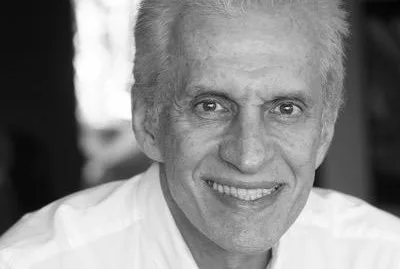 Fernando Martínez Mottola, figura del sector económico y político de la sociedad venezolana, murió hoy miércoles 26 de febrero como consecuencia de dos accidentes cerebrovasculares hemorrágicos.