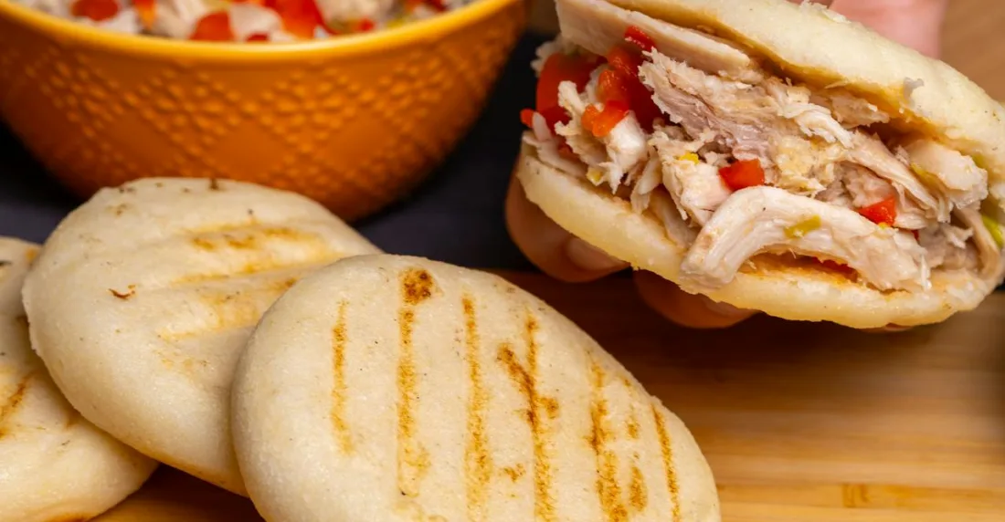 12 arepas! 7 comidas que no debes pedir en la primera cita