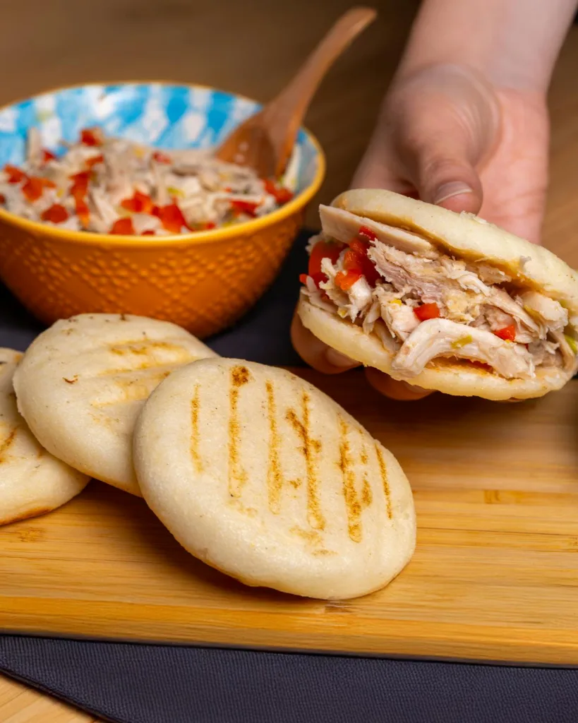 12 arepas! 7 comidas que no debes pedir en la primera cita