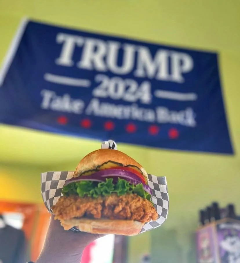 Trump Burger: la hamburguesería MAGA en Texas donde la comida se hace en español