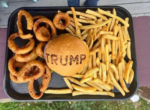 Trump Burger: la hamburguesería MAGA en Texas donde la comida se hace en español