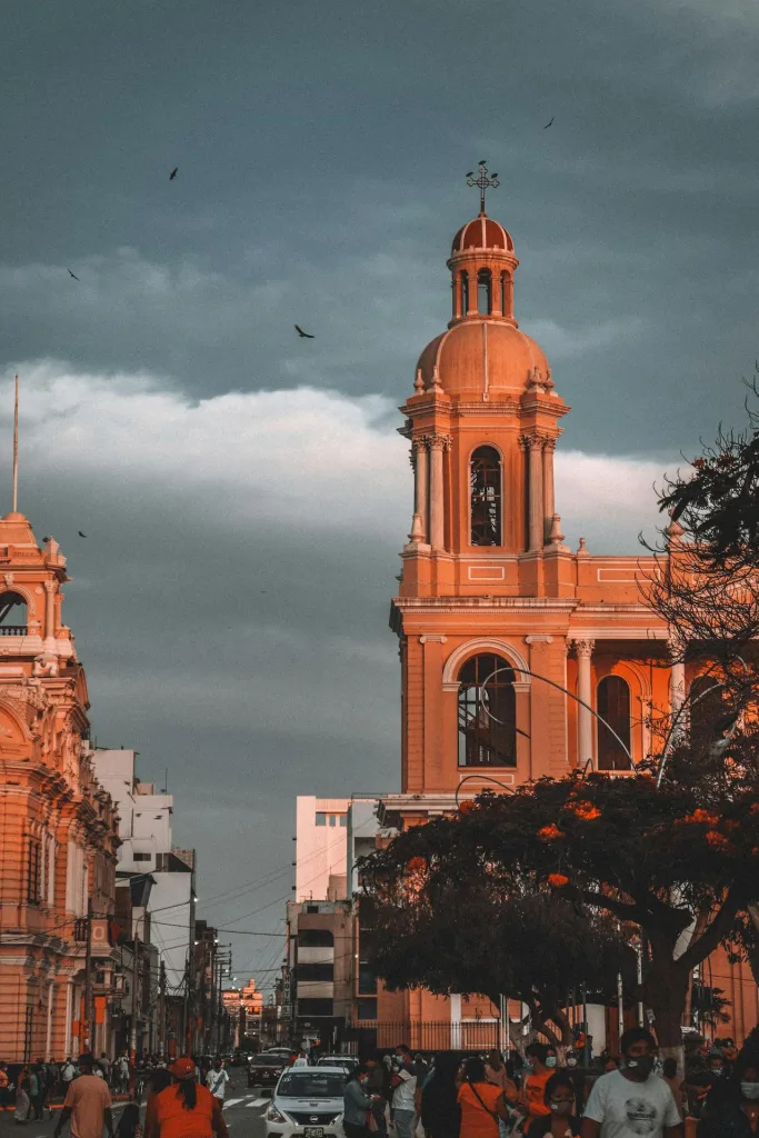 ¿Dónde queda Chiclayo, el único sitio que mencionó el papa León XIV en su primer discurso?