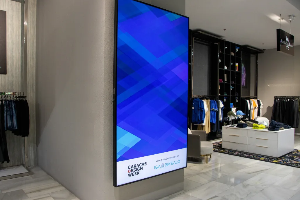 Galería Avanti se llena de color por la Caracas Design Week: disfruta de la obra temporal de Isabel Basalo