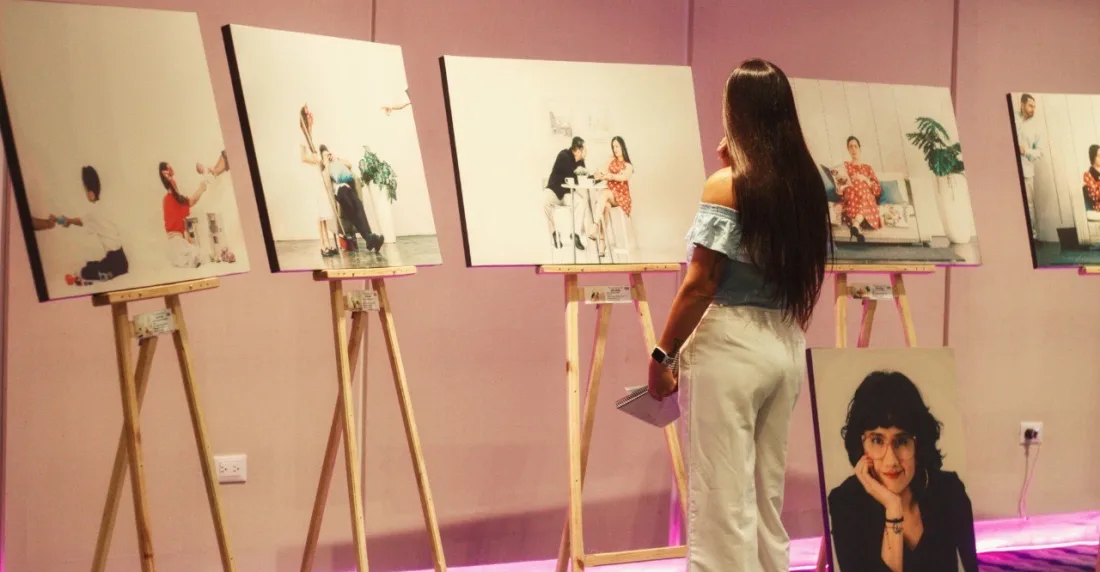 Lo que no se ve: una exposición itinerante que visibiliza la violencia de género desde el arte