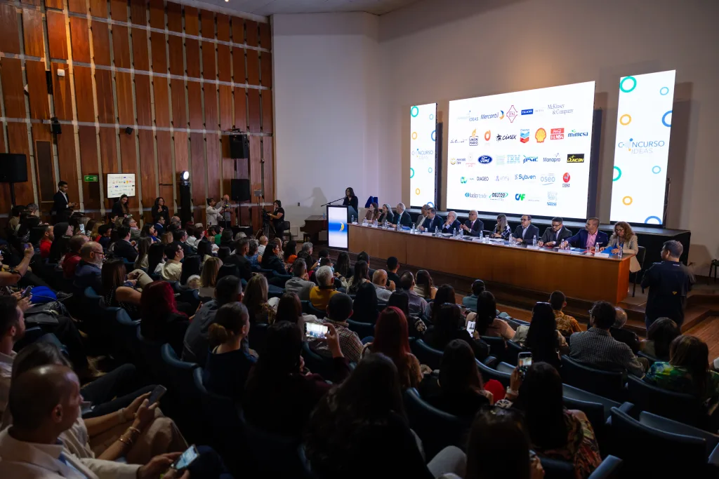 Coca-Cola FEMSA Venezuela impulsa el desarrollo comunitario con el Premio Efecto FEMSAción del Concurso Ideas 2025