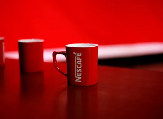 ¿Qué tiene que ver Nescafé con un iPhone 16 Pro Max? Mucho, aunque depende de tu suerte