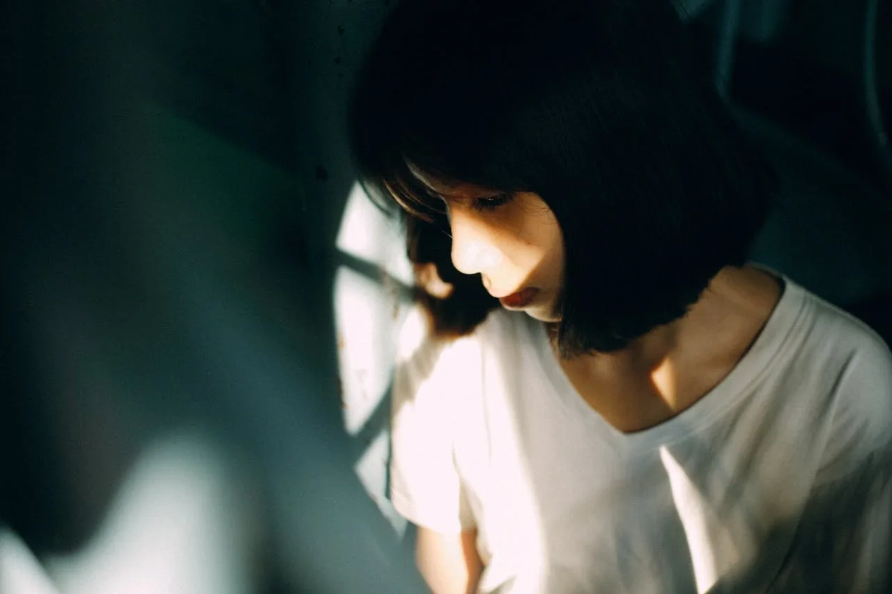 Adiós a la U de la felicidad: la juventud sufre crisis de bienestar