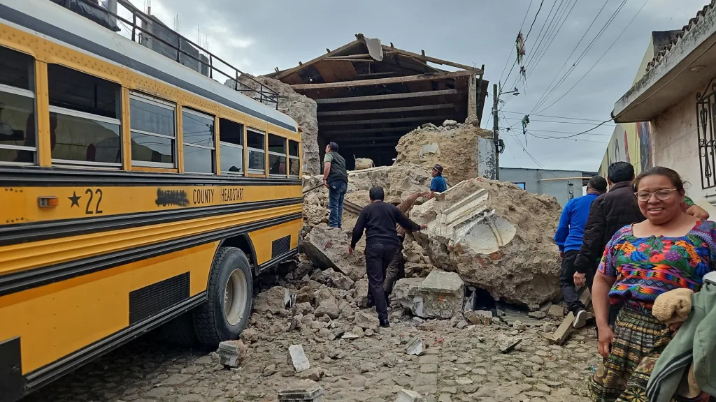 Guatemala: enjambre de sismos deja ya 5 muertos y más de 100 casas destruidas