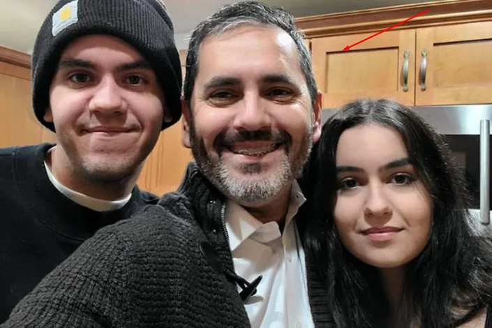 El uruguayo Fabián Buglione, liberado en Venezuela tras permanecer nueve meses detenido, fue trasladado desde Caracas a Bogotá por diplomáticos de su país antes de emprender este sábado su retorno a Estados Unidos, donde reside hace 20 años, informó el gobierno uruguayo.