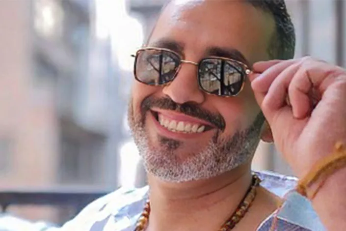 El uruguayo Fabián Buglione, liberado en Venezuela tras permanecer nueve meses detenido, fue trasladado desde Caracas a Bogotá por diplomáticos de su país antes de emprender este sábado su retorno a Estados Unidos, donde reside hace 20 años, informó el gobierno uruguayo.