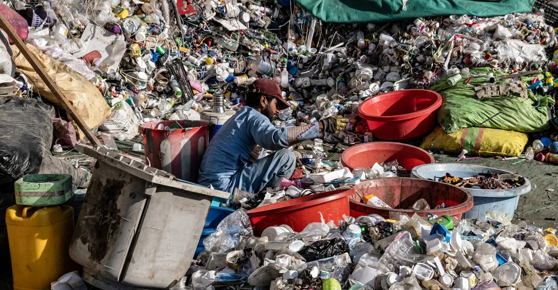 Estos son los 7 países que más contaminan con plásticos al planeta