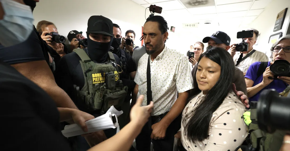 Más de 1 millón de migrantes se "autodeportó" de EE.UU. en 2025