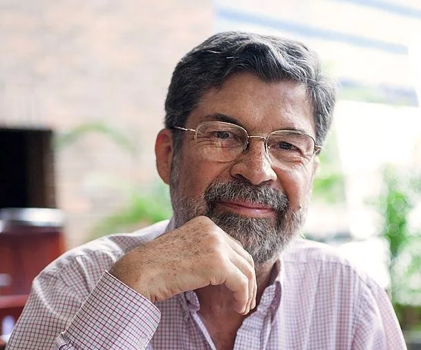 Alberto Veloz y Leonor Peña son los nuevos miembros de la Academia de Gastronomía Alberto Veloz y Leonor Peña son los nuevos miembros de la Academia de Gastronomía
