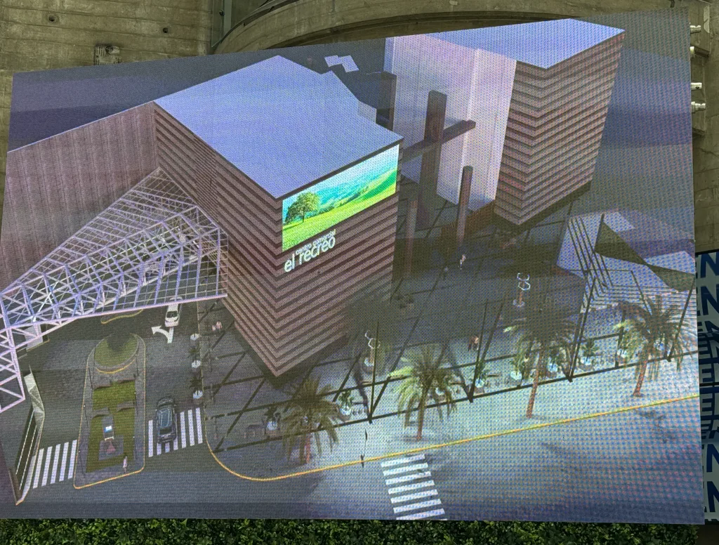 Renovación centro comercial El Recreo
