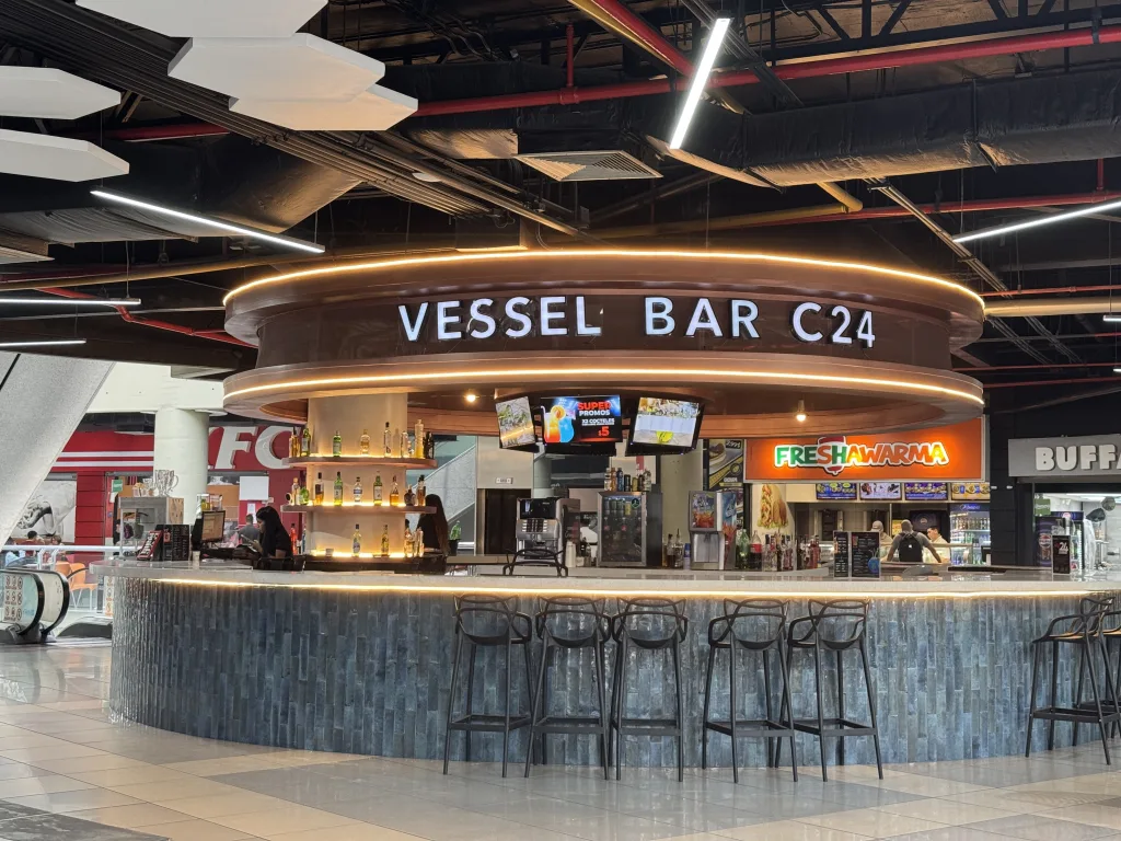 Centro comercial El Recreo
