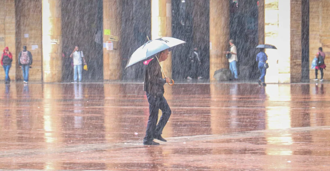 Inameh advierte al menos 5 días de lluvia por onda tropical