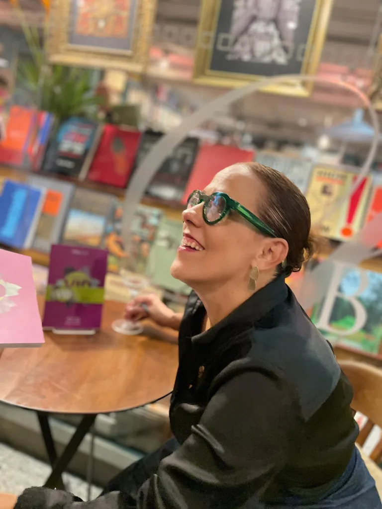 "El amor de mi vid: 20 uvas del vino" es el nuevo libro de Adriana Gibbs