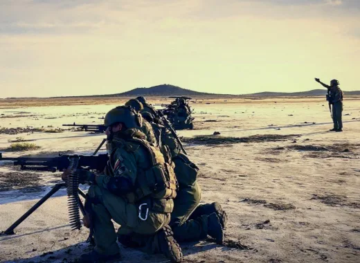 Maduro llena La Orchila de soldados, armas y aviones por 72 horas