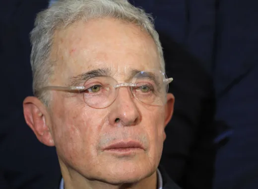 Álvaro Uribe podrá apelar en libertad según ordenó la Corte Suprema de Colombia