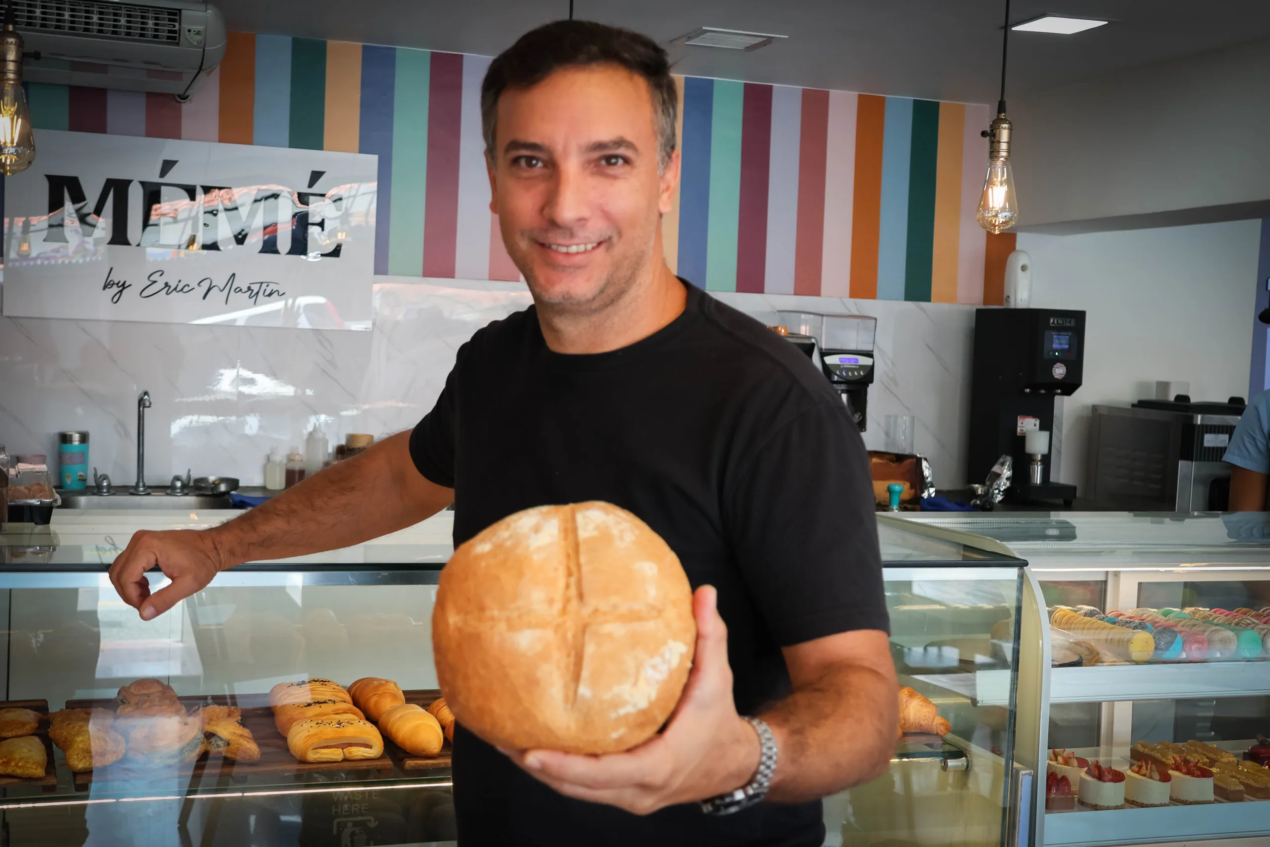 Miga densa y corteza crujiente: así son los nuevos panes de masa madre de Eric Martin