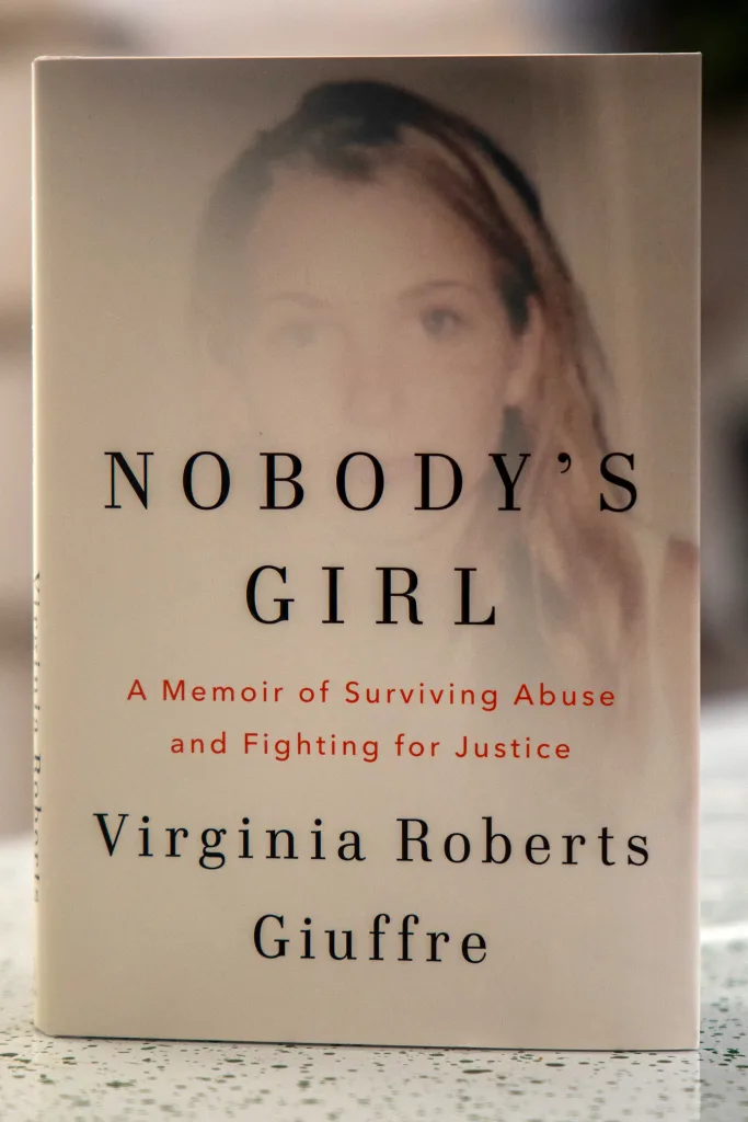 "La chica de nadie": nuevo libro compromete aún más al príncipe Andrés