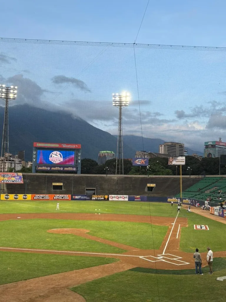 Temporada de béisbol: ¿Cuánto cuesta comer en el Universitario?