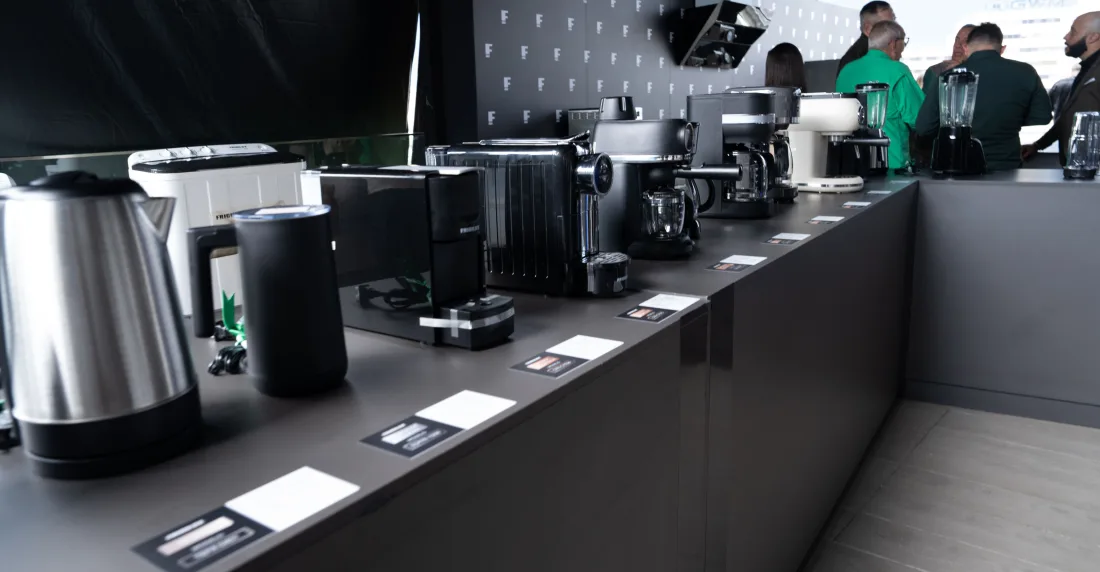 Frigilux presenta una nueva línea de electrodomésticos que regala tiempo