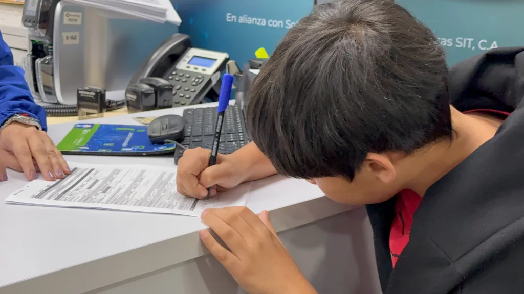 Bancamiga obsequiará tarjetas de débito a niños y adolescentes por el regreso a clases este sábado 19
