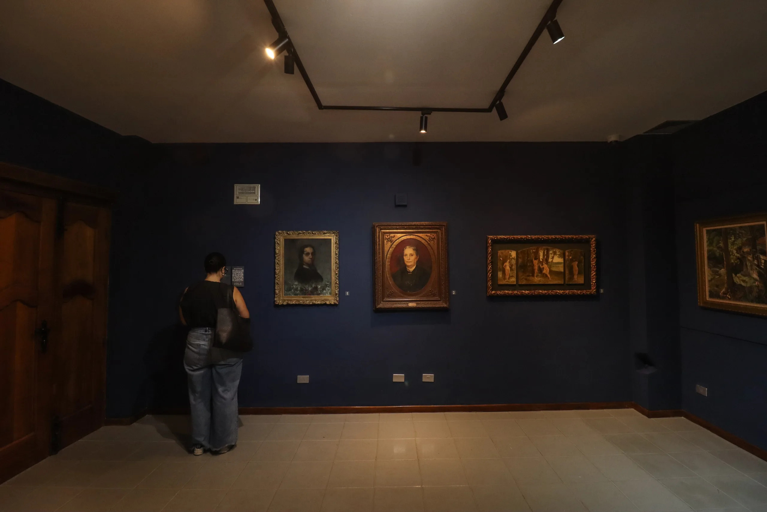 La sala azul es la primera de la exposición del Jubileo de la Cultura. 