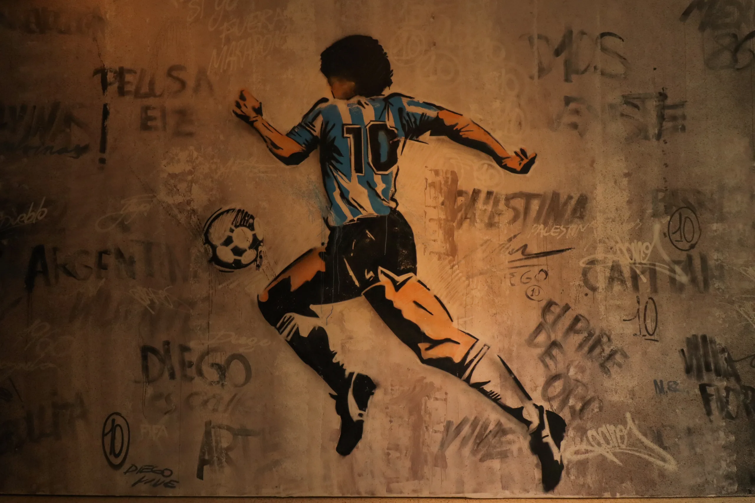 En la Galería de Arte Nacional se encuentra la exposición inmersiva "Diego Vive" hasta el 21 de diciembre.