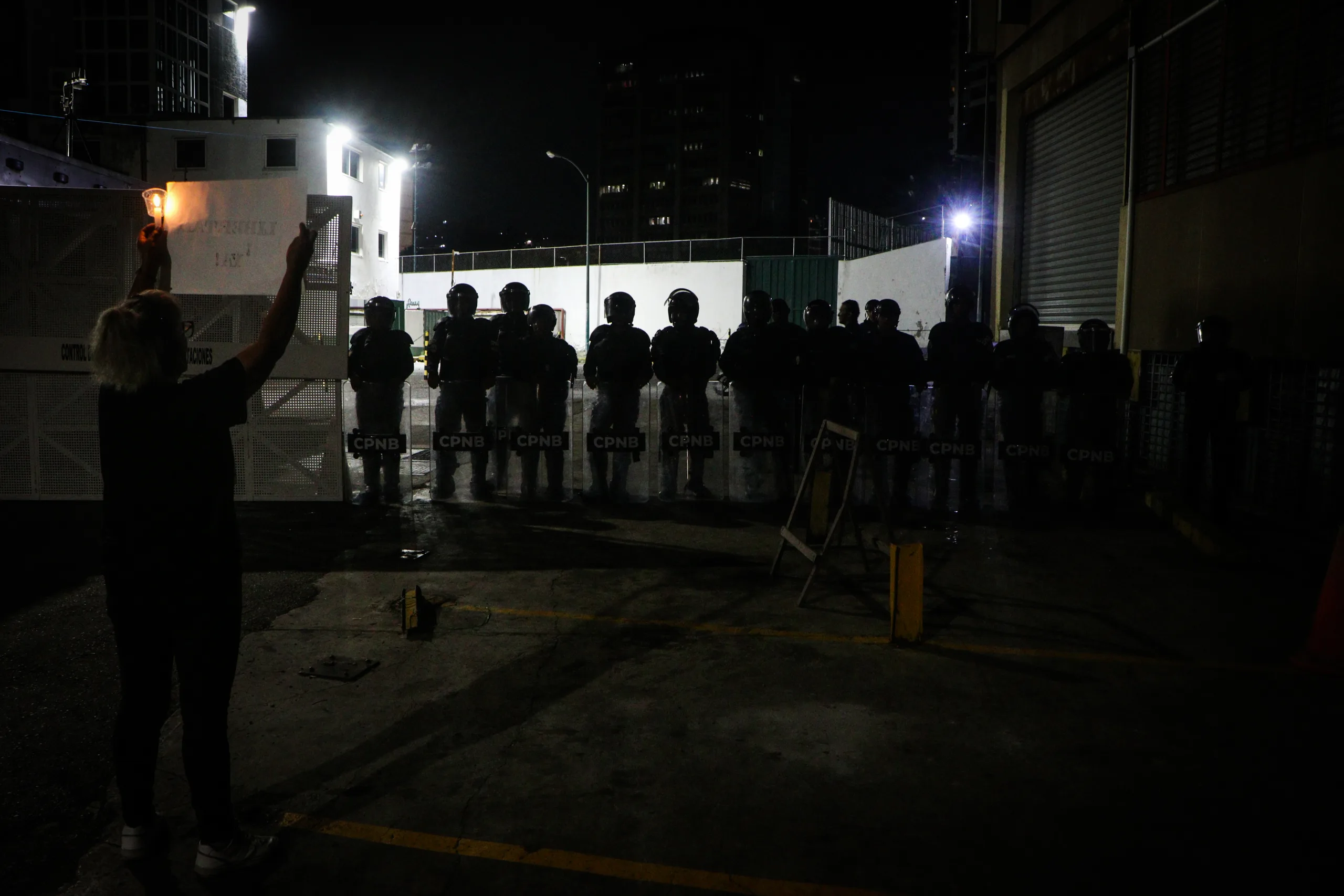 Venezolanos exigen la pronta excarcelación de cientos de presos políticos. Fotos Daniel Hernández