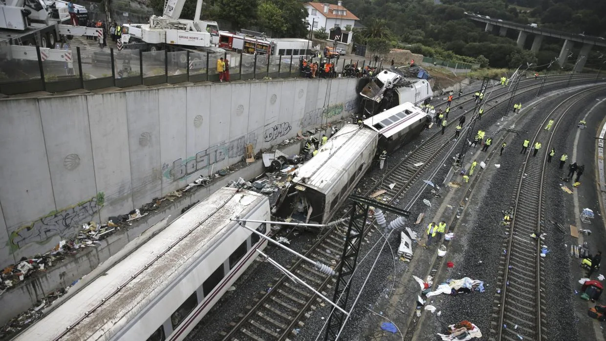 Al menos 39 muertos por choque de trenes de alta velocidad en Córdoba