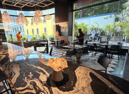 Proyecto Ubre es el nuevo vecino de la plaza Bolívar de Caracas