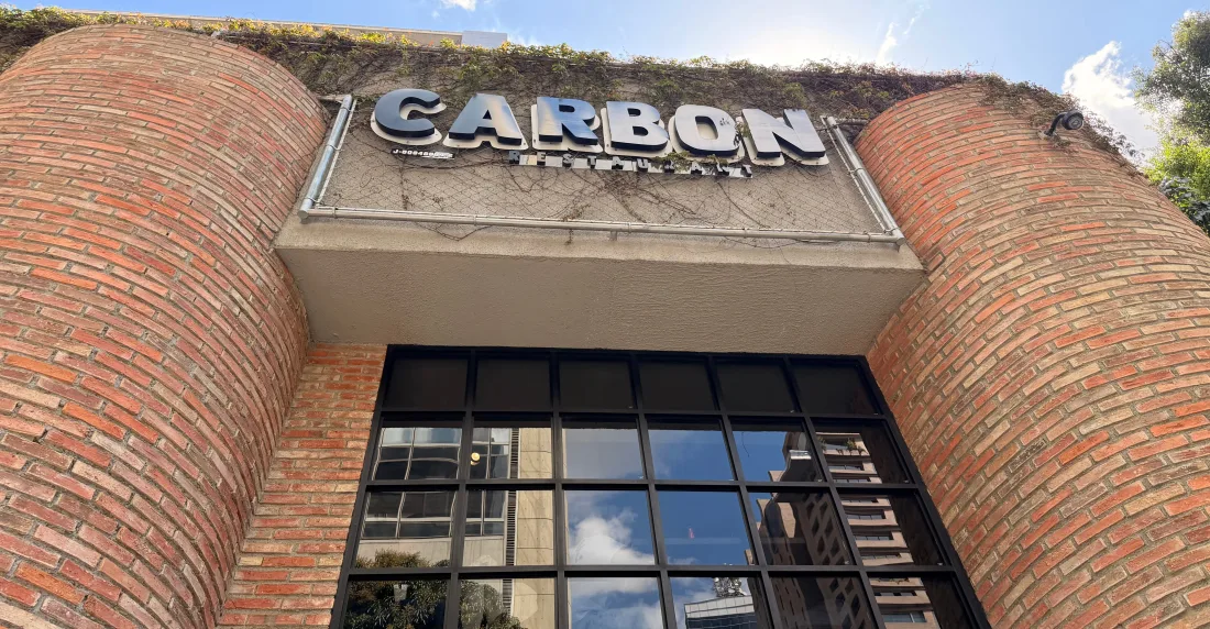 Carbón: la historia del restaurante que se creó para tener "el mejor pollo de Caracas"
