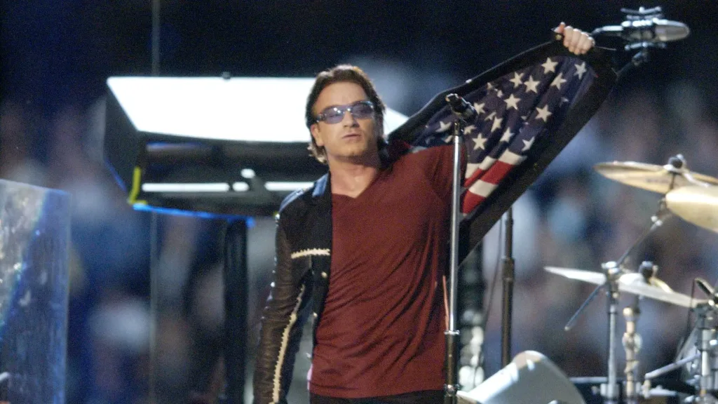 El grupo irlandés, U2, hizo un homenaje a las víctimas del 11S en el show de medio tiempo del Super Bowl.