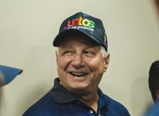 Sacan a Walter Gavidia, exesposo de Cilia Flores, de la corporación "Juntos todo es posible"