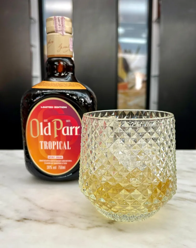 Old Parr Tropical trae a Venezuela la fusión del whisky, el yuzu y la mandarina