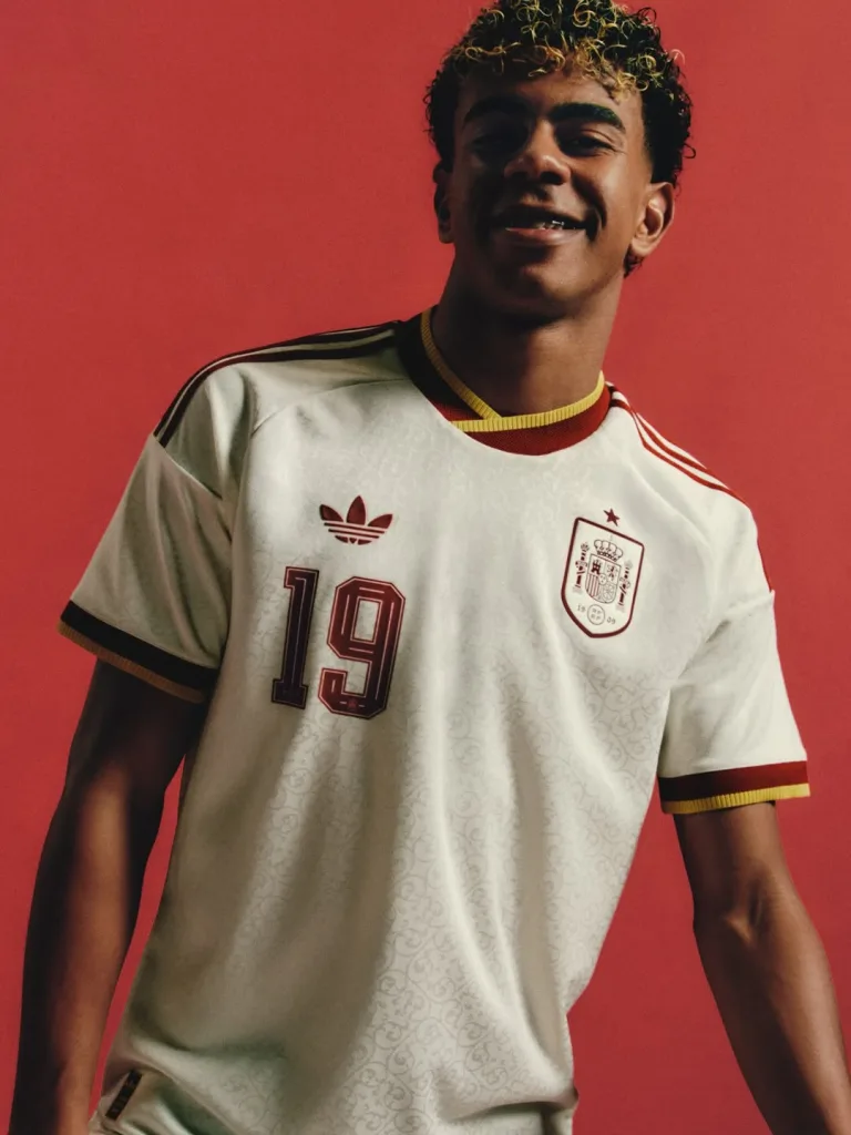 adidas presentó las nuevas camisetas para el Mundial