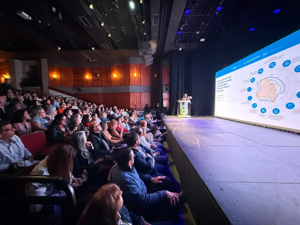 Foro para emprendedores de Bancamiga en el Trasnocho Cultural 