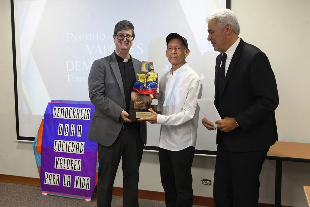 CEPyG UCAB entregó Premio Valores Democráticos “Padre José Virtuoso S.J.” 2026