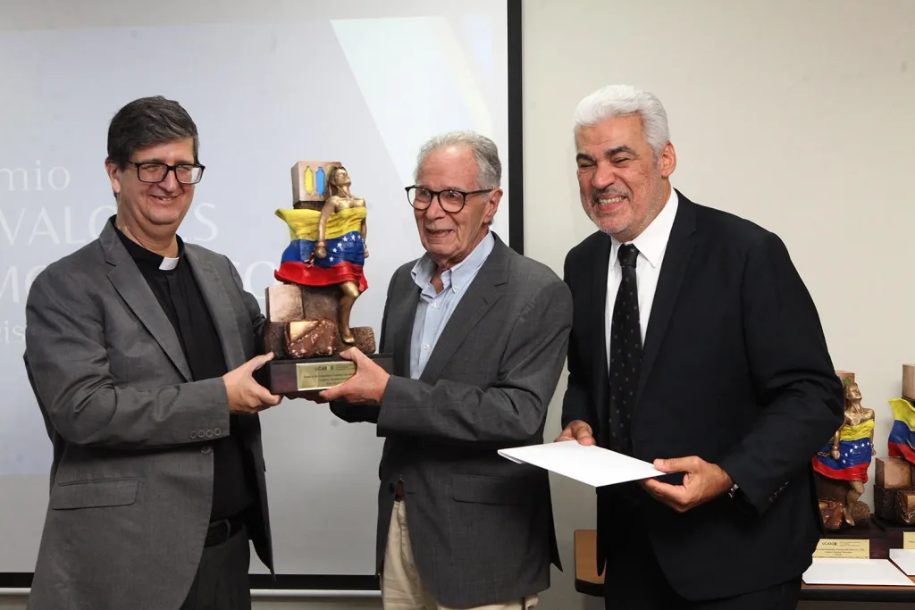 CEPyG UCAB entregó Premio Valores Democráticos “Padre José Virtuoso S.J.” 2026